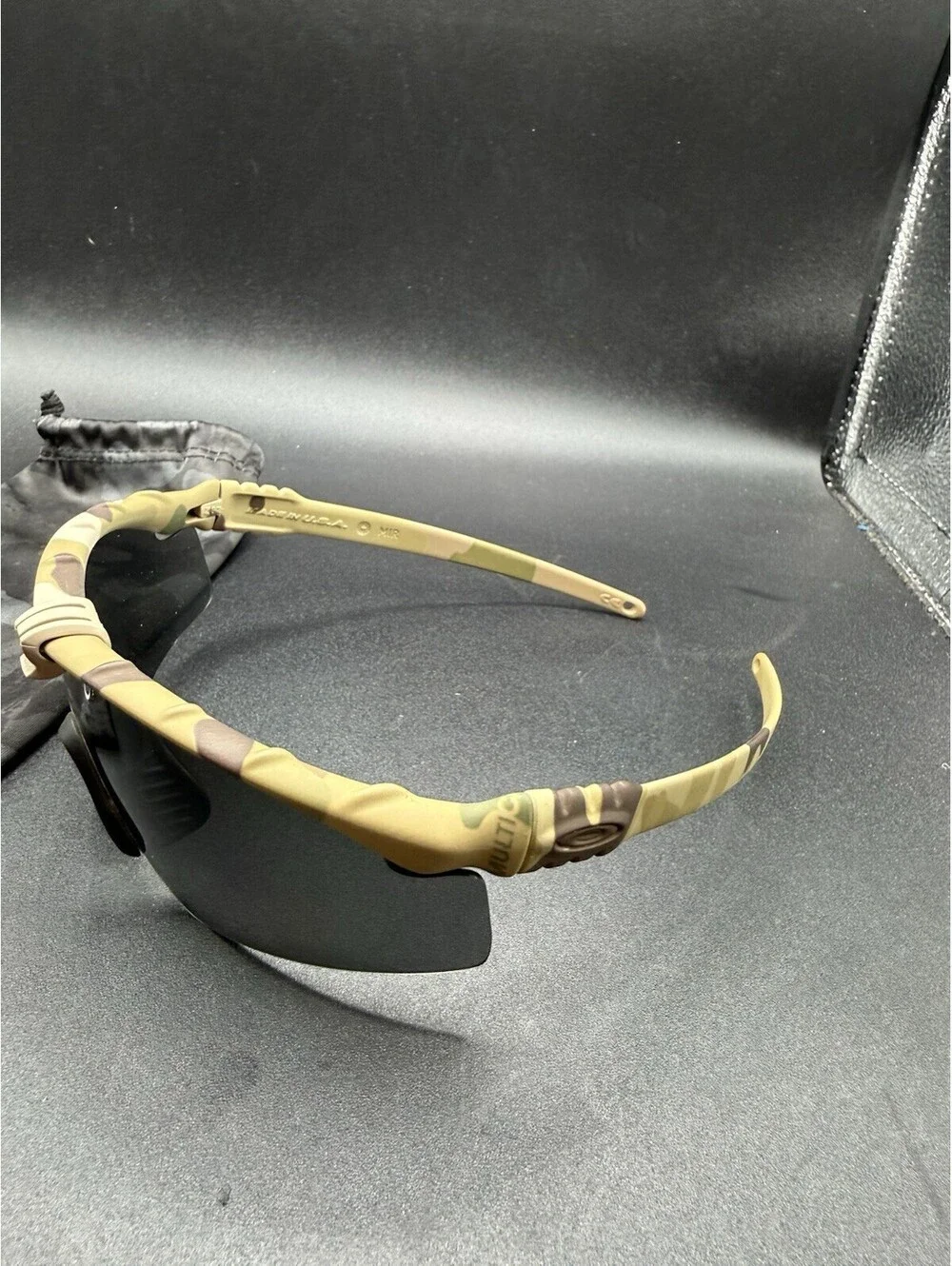 Grays oakley si